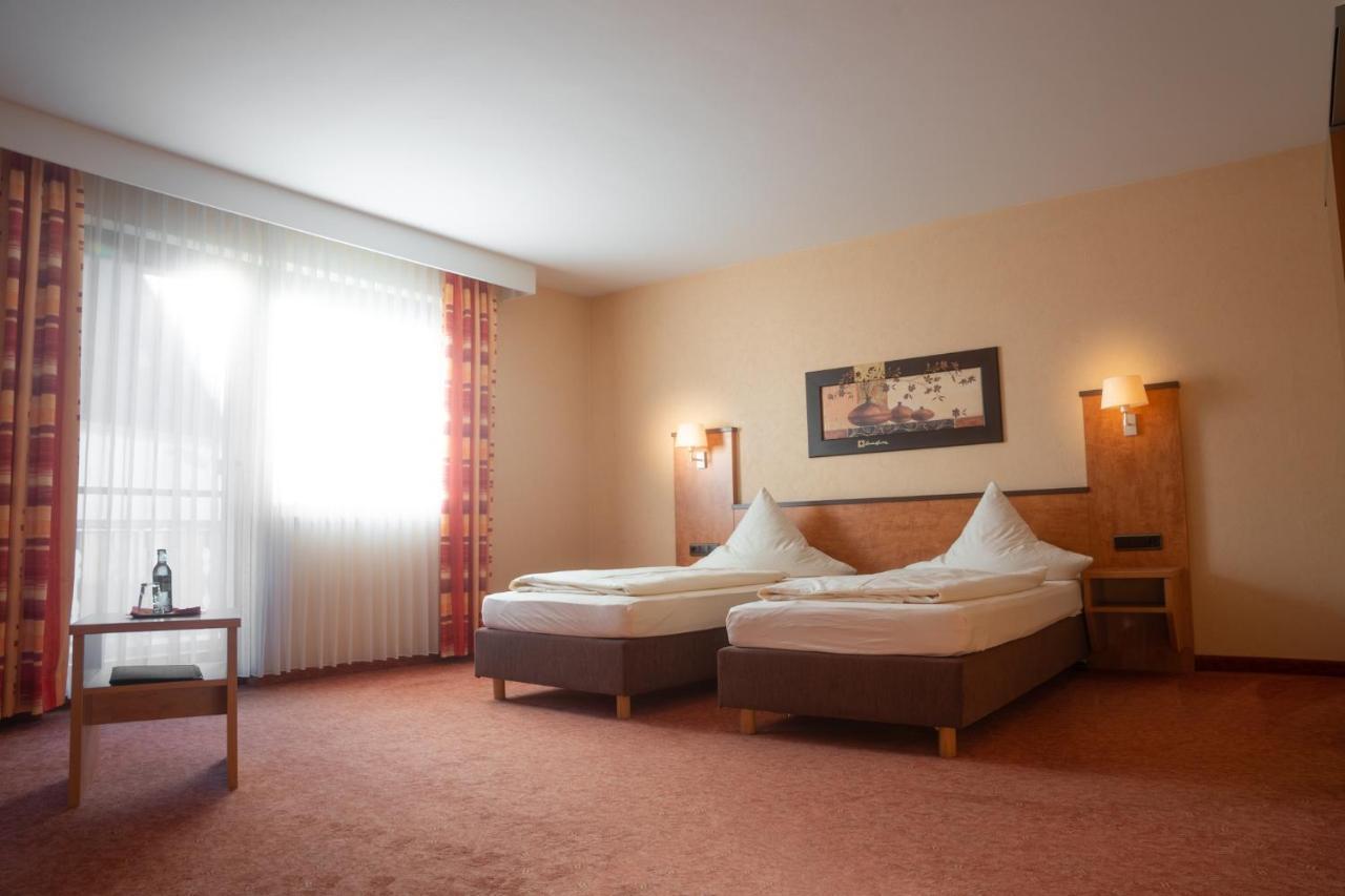 Hotel Gasthof Kaesser Ansbach Zewnętrze zdjęcie