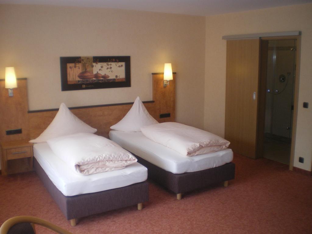 Hotel Gasthof Kaesser Ansbach Zewnętrze zdjęcie