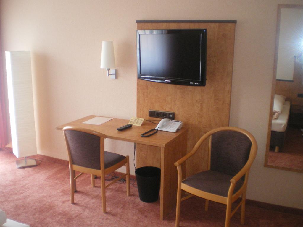 Hotel Gasthof Kaesser Ansbach Zewnętrze zdjęcie