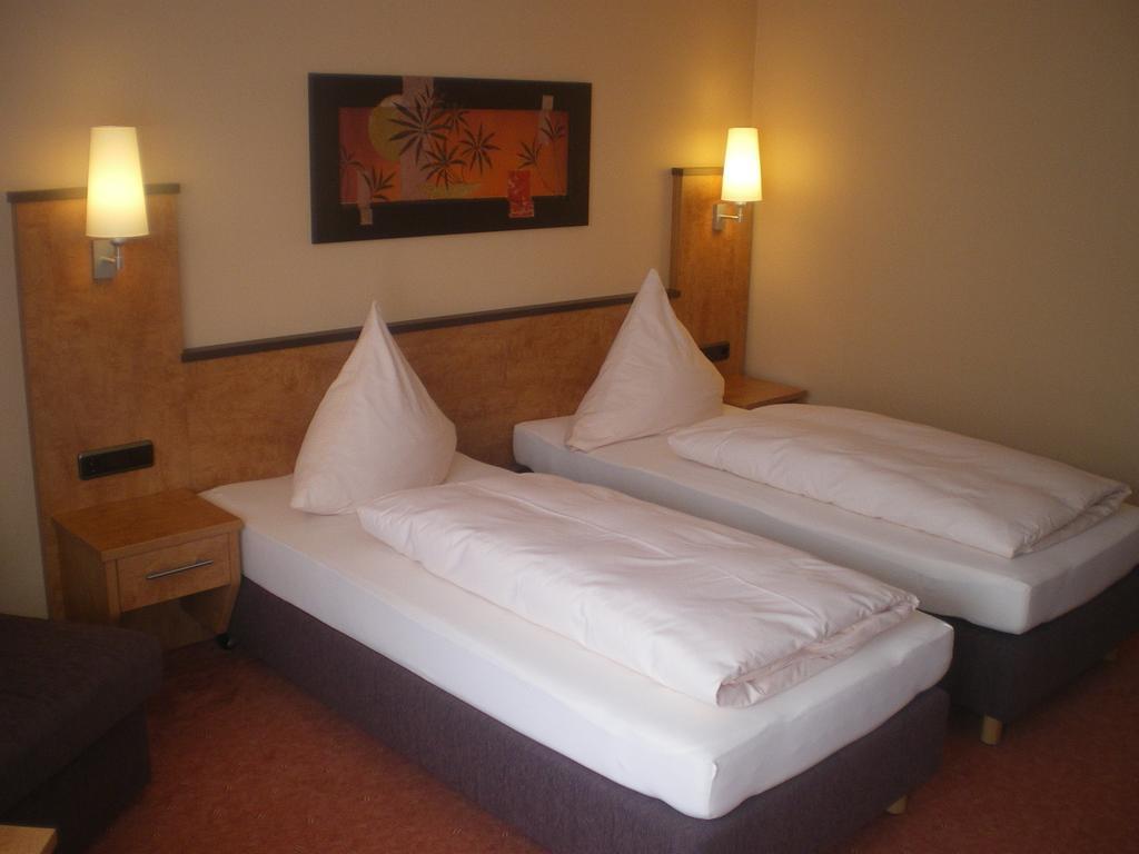 Hotel Gasthof Kaesser Ansbach Zewnętrze zdjęcie