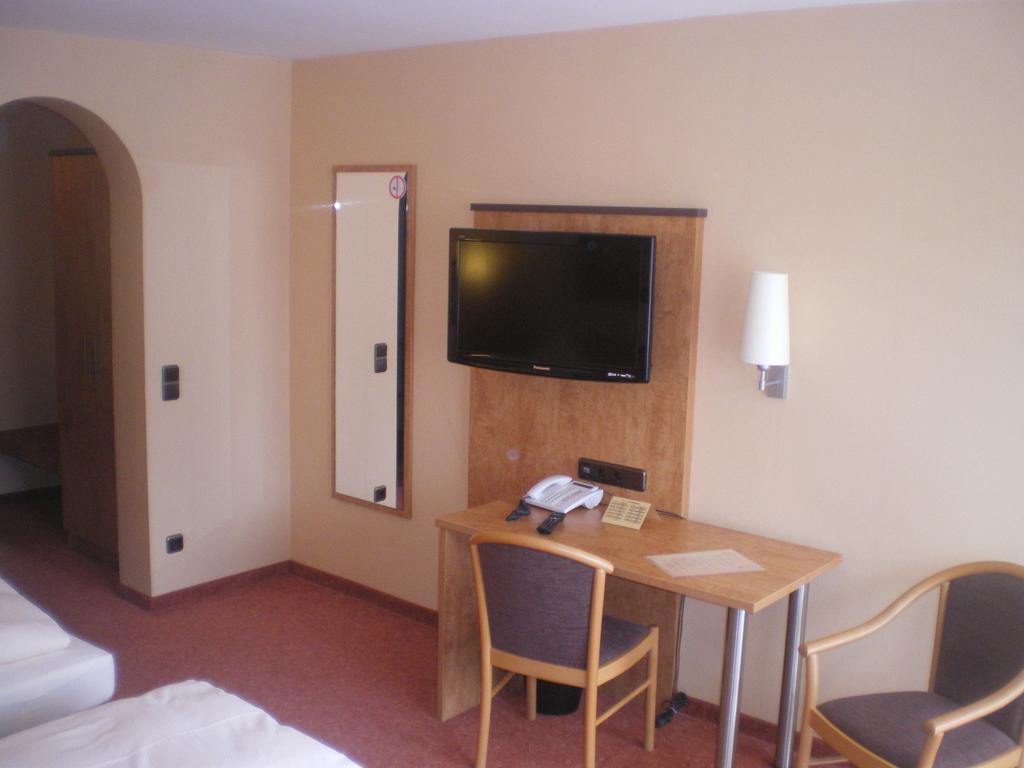 Hotel Gasthof Kaesser Ansbach Zewnętrze zdjęcie