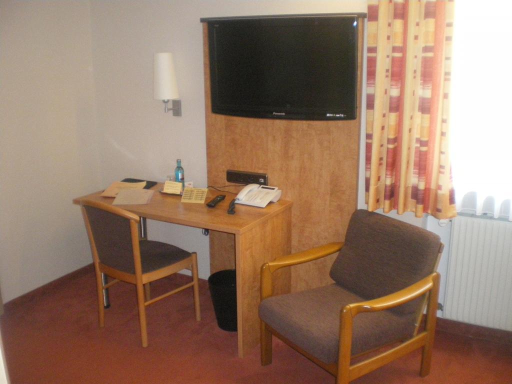 Hotel Gasthof Kaesser Ansbach Zewnętrze zdjęcie