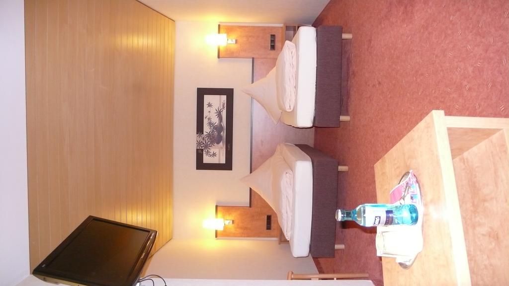 Hotel Gasthof Kaesser Ansbach Zewnętrze zdjęcie