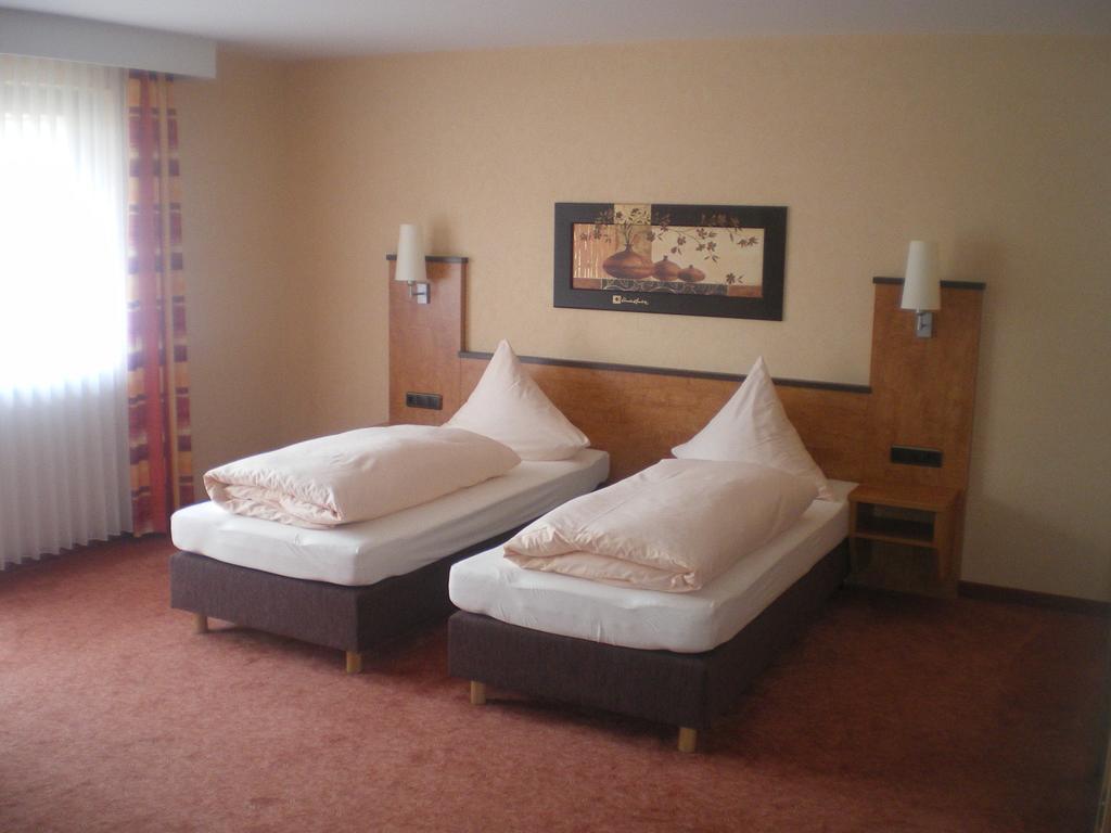 Hotel Gasthof Kaesser Ansbach Zewnętrze zdjęcie