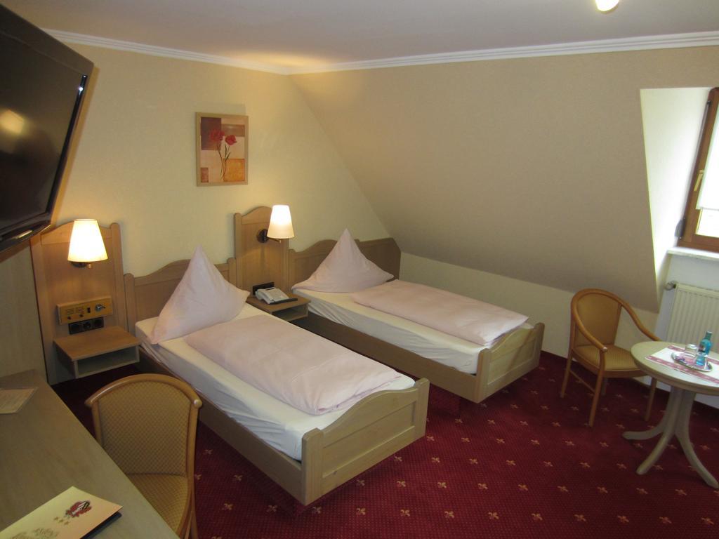 Hotel Gasthof Kaesser Ansbach Zewnętrze zdjęcie