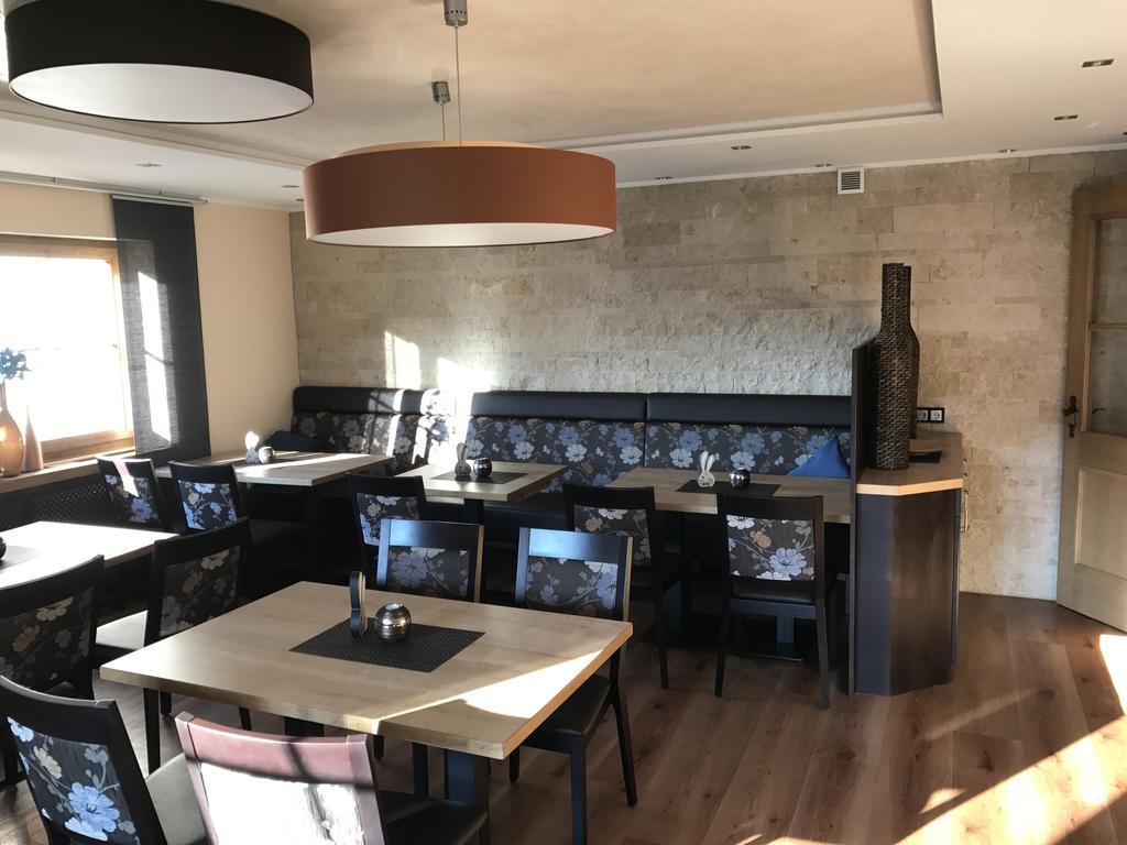 Hotel Gasthof Kaesser Ansbach Zewnętrze zdjęcie