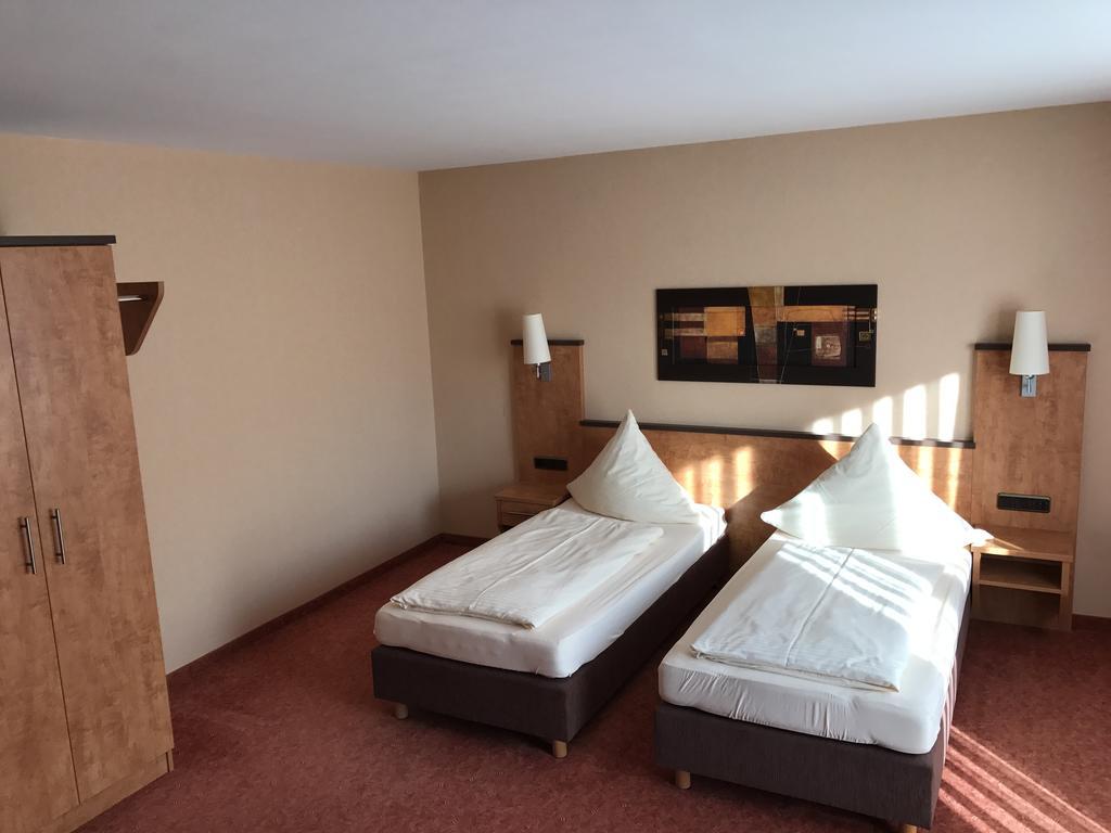 Hotel Gasthof Kaesser Ansbach Zewnętrze zdjęcie